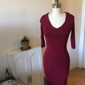 Burgundy Miss Me Dress💁🏻